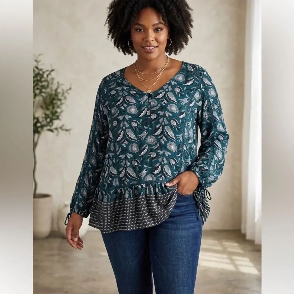 CATO Long Sleeve Floral Half Buttoned Blouse Green Size 22/24